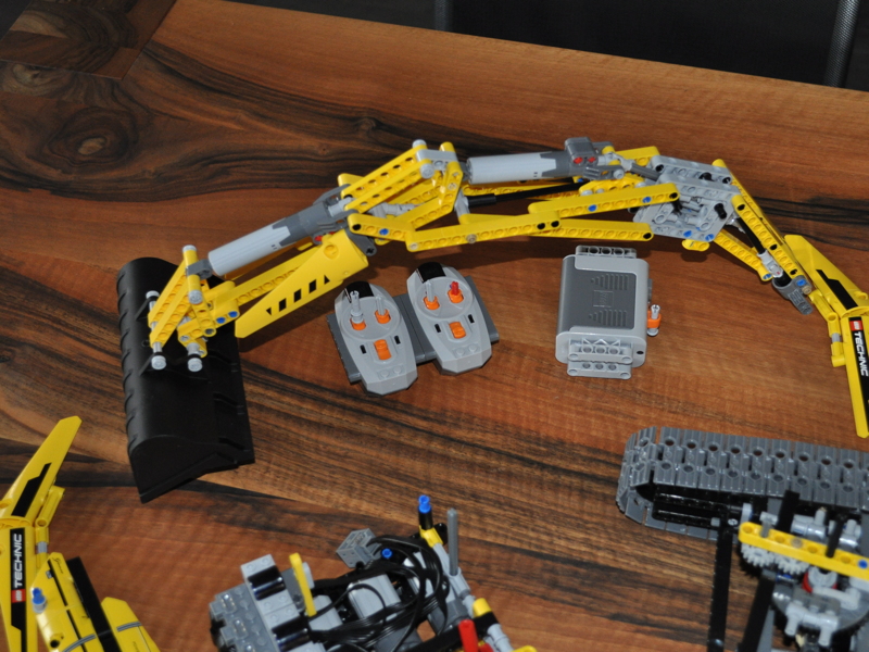 lego-raupenbagger-800-600